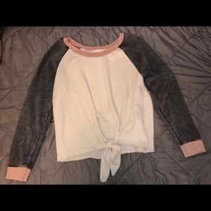 Color Block Crew Neck